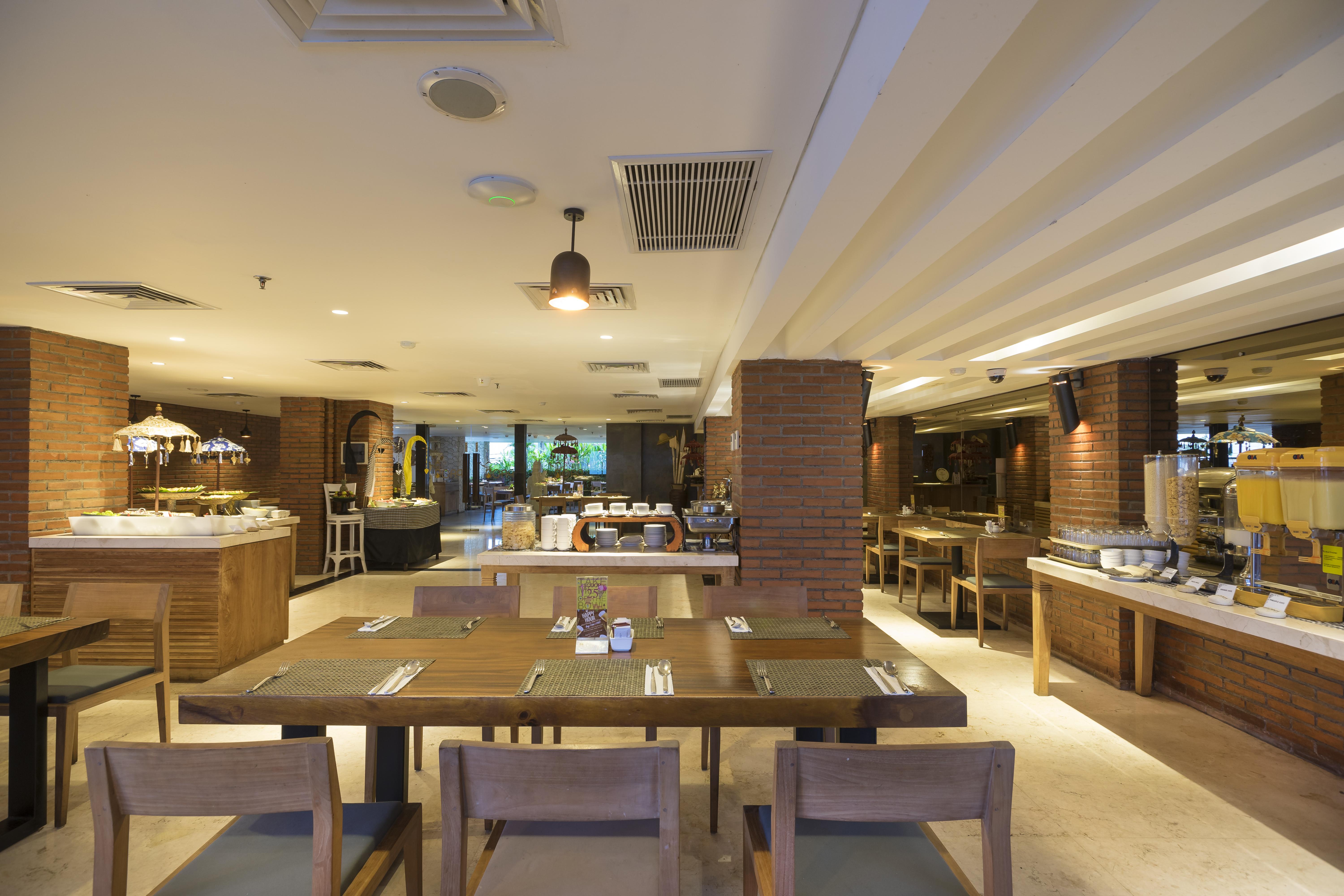D'Primahotel Petitenget Seminyak 2 Esterno foto